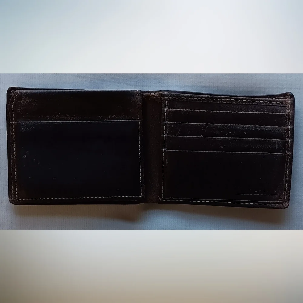 Timberland Men's Wellington Bifold Wallet Dark Brown